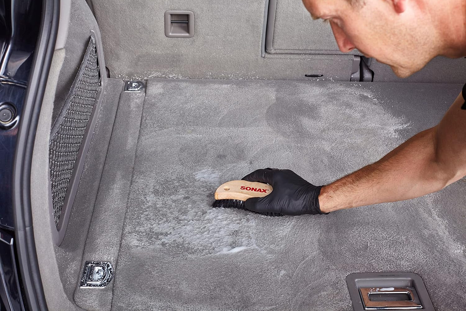 Brosse Pour Textile Et Cuir (1 Pièce) Brosse Ergonomique Avec Poils Souples Pour Nettoyage À Sec Ou Avec Produit Nettoyant | Réf: 04167410