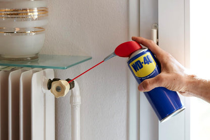 Produit Multifonction Spray Double Position Sans Silicone Non Conducteur Compatible Plastiques, Caoutchoucs, Tous Métaux 200 ML