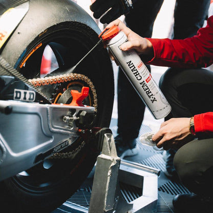 - Graisse De Chaîne Pour Moto De Route X-Trem Chain Road – Diffuseur Multi-Positions - Tenue Longue Durée 800 Kms – Pulvérisation Précise Sans Projection - Visible À L'Application - 250 Ml